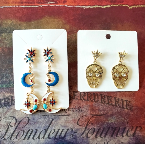 Jewelry - Dangle Moon Star Skull Rhinestone Earrings Last 1!